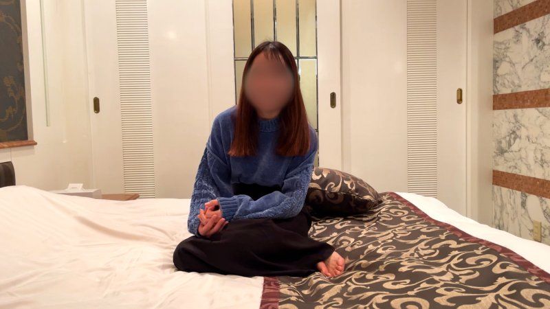 【顔出し解禁】ジムインストラクター24歳。入念な手マンと肉棒に止まらぬ無限潮吹き、戸惑いと快楽が入り交じった表情でオチる。